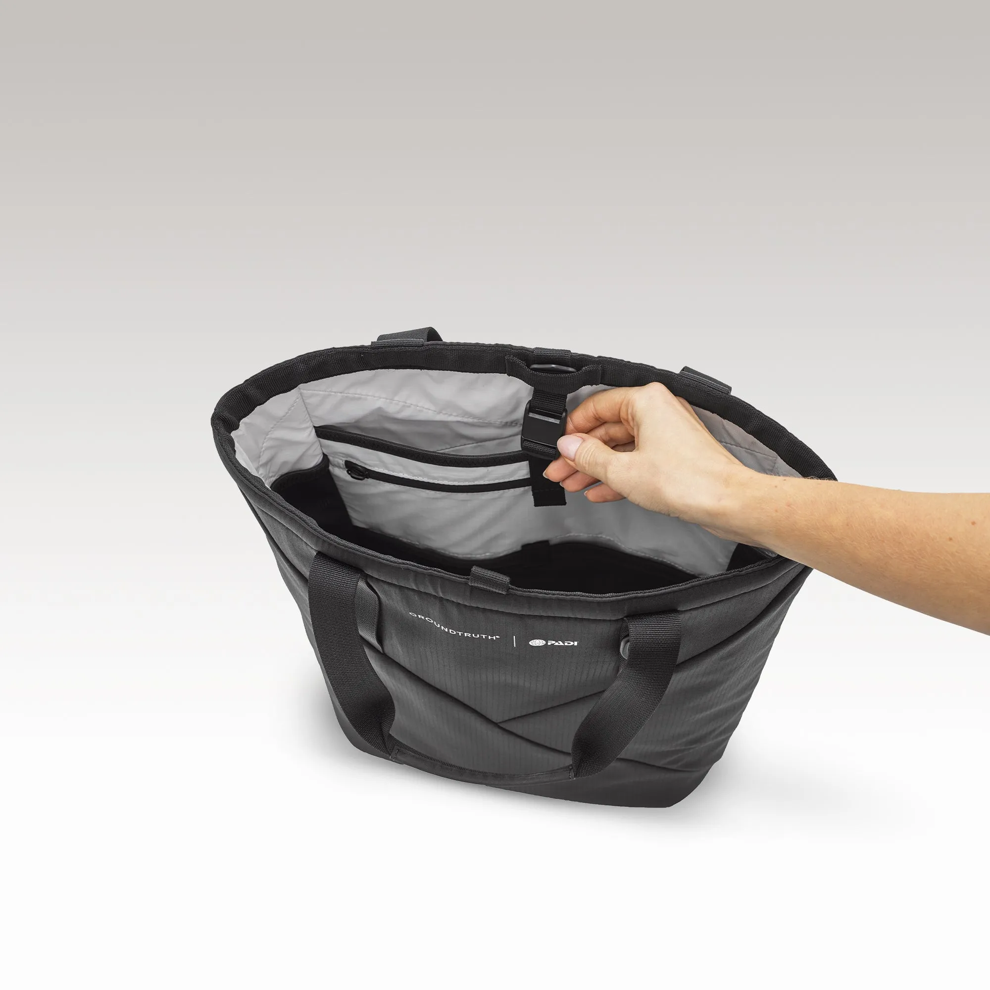 25L Roll Top Dry Backpack | UNDA
