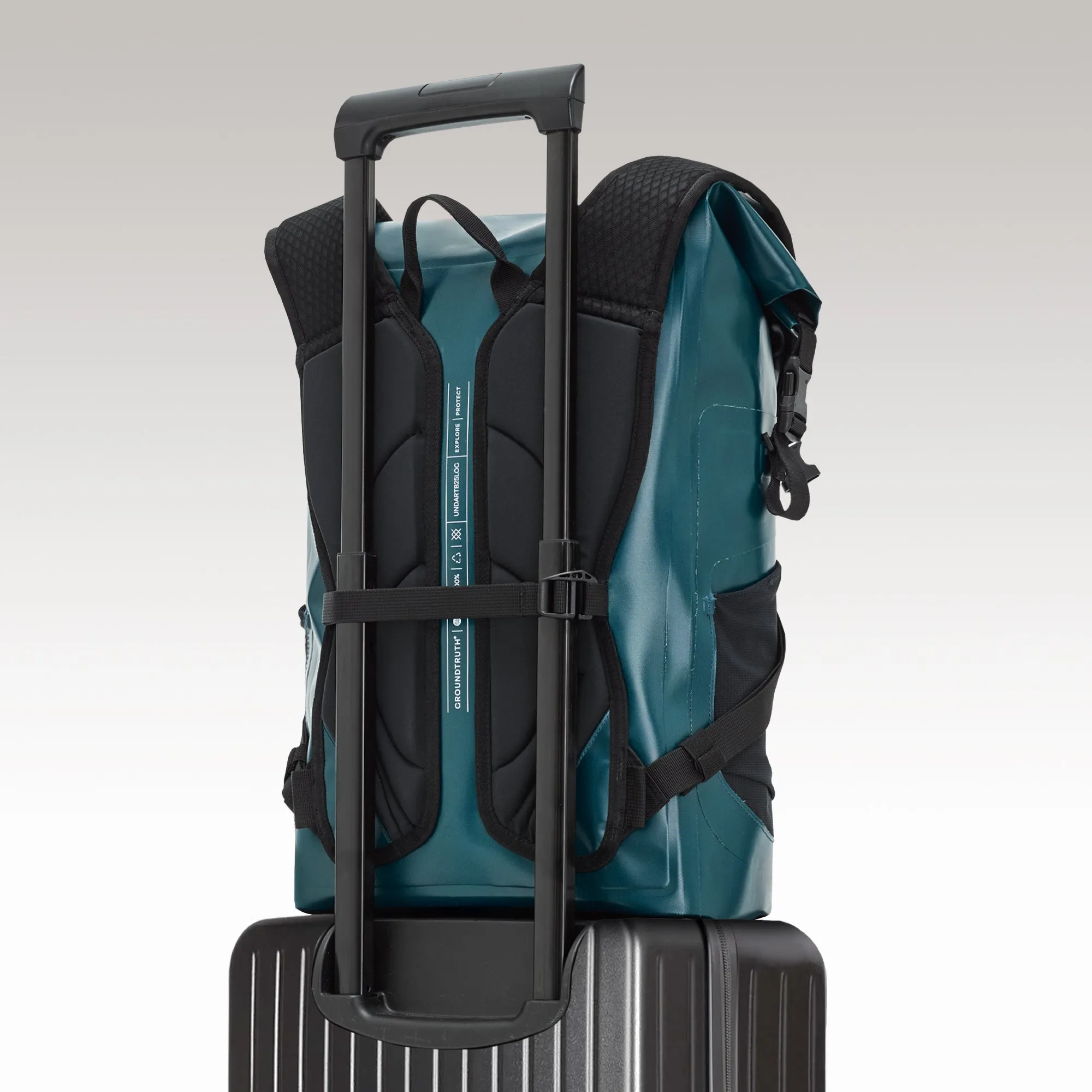 25L Roll Top Dry Backpack | UNDA