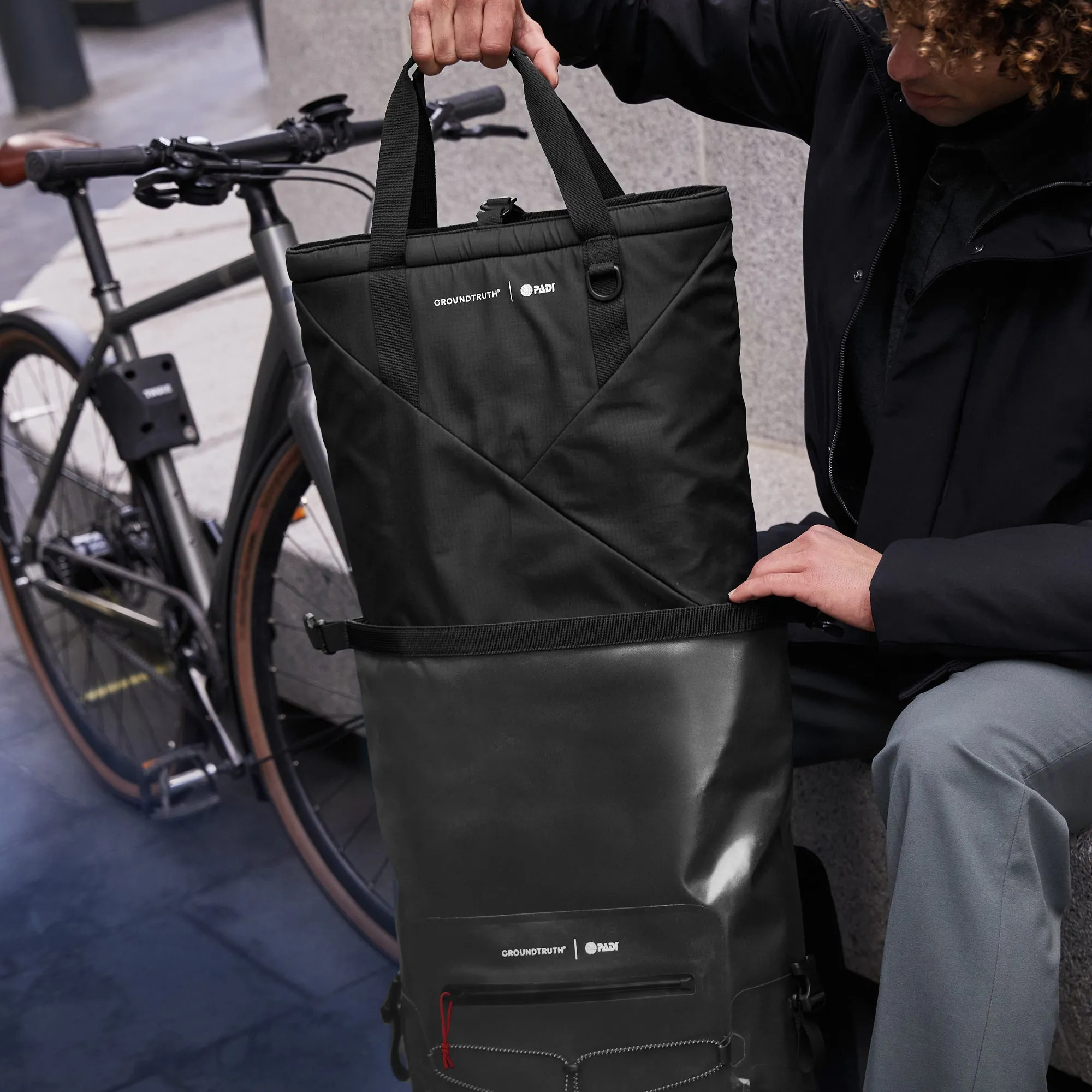 25L Roll Top Dry Backpack | UNDA