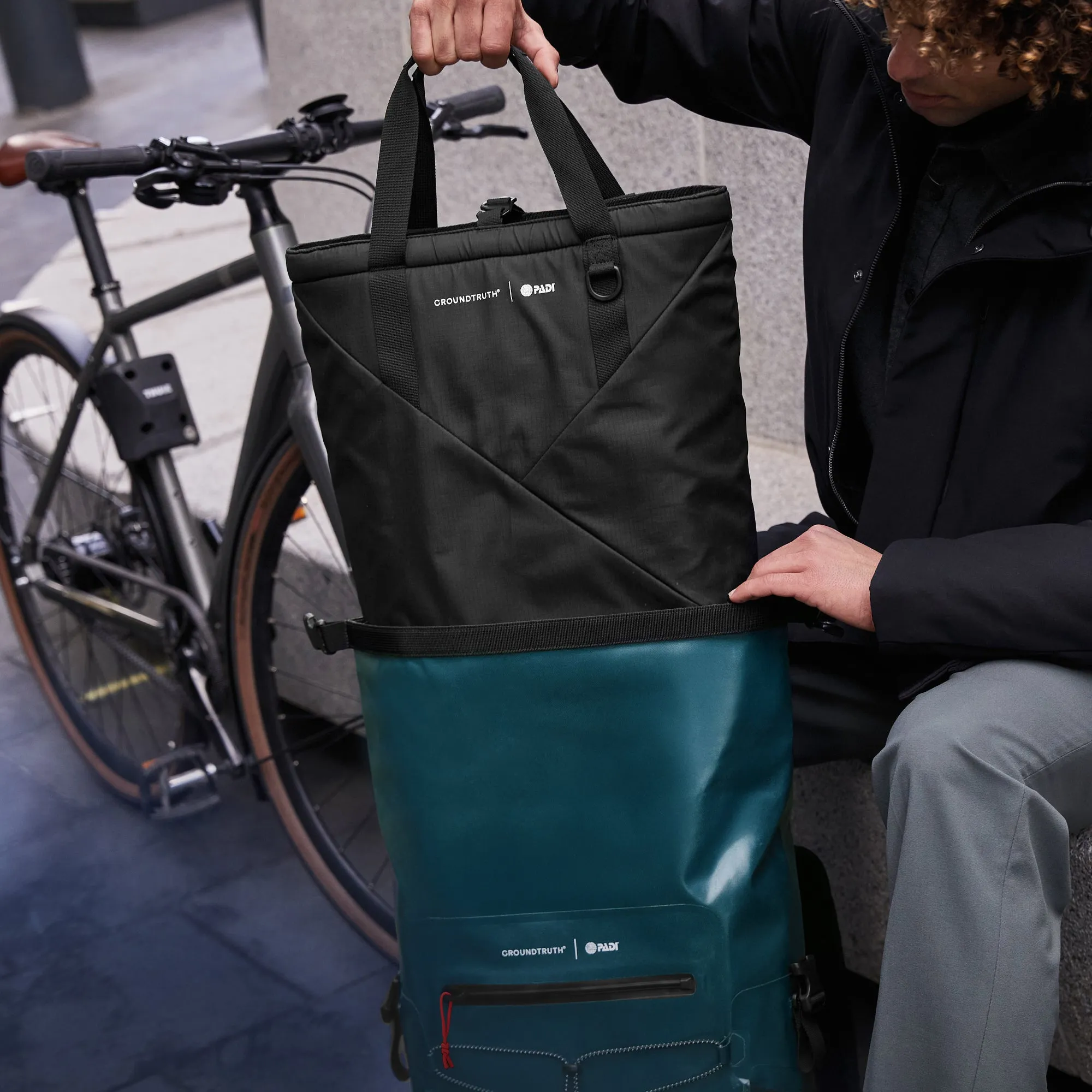 25L Roll Top Dry Backpack | UNDA
