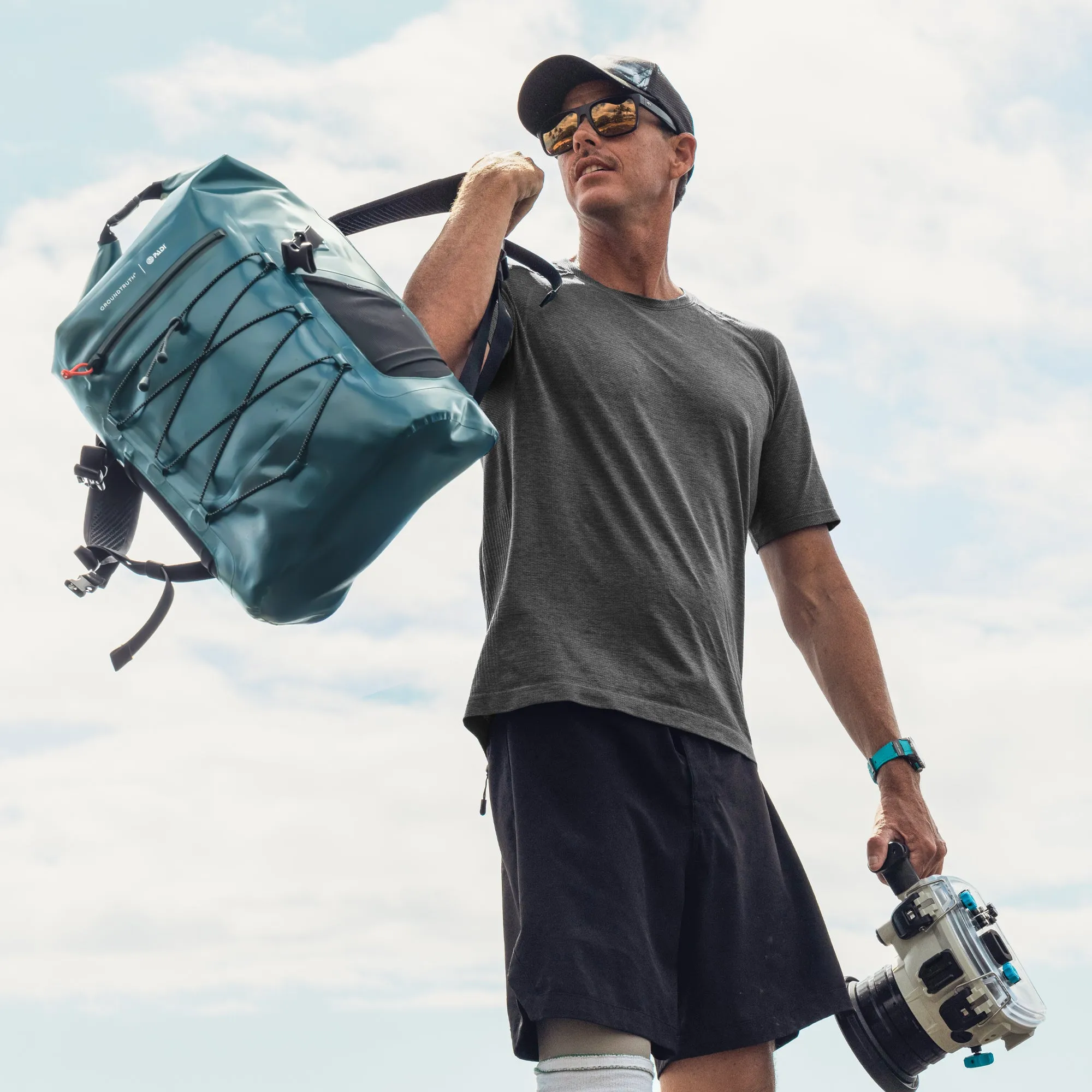 25L Roll Top Dry Backpack | UNDA