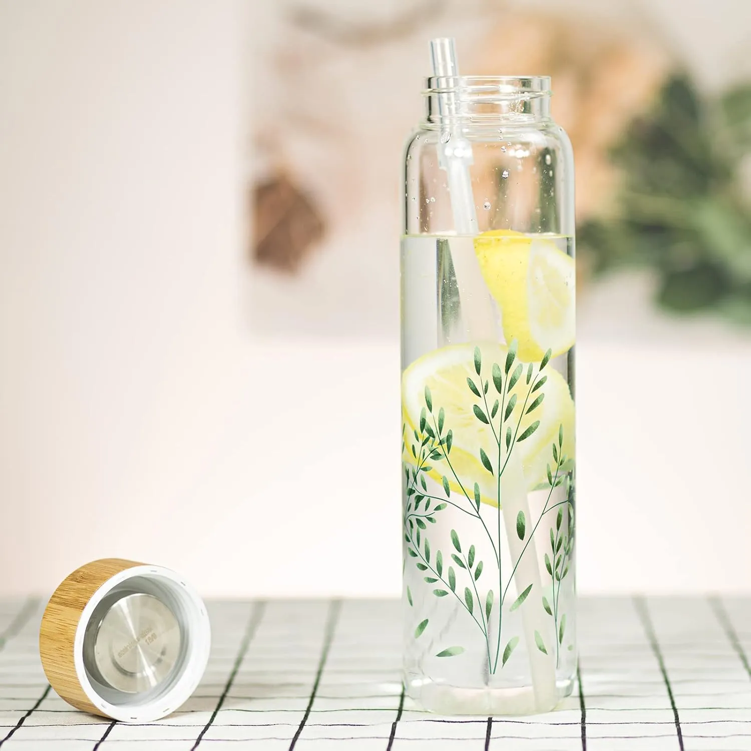 32 oz Glass Water Bottle with Straw, Wide Mouth Borosilicate Glass Bottle with Bamboo Lid and Neoprene Sleeve