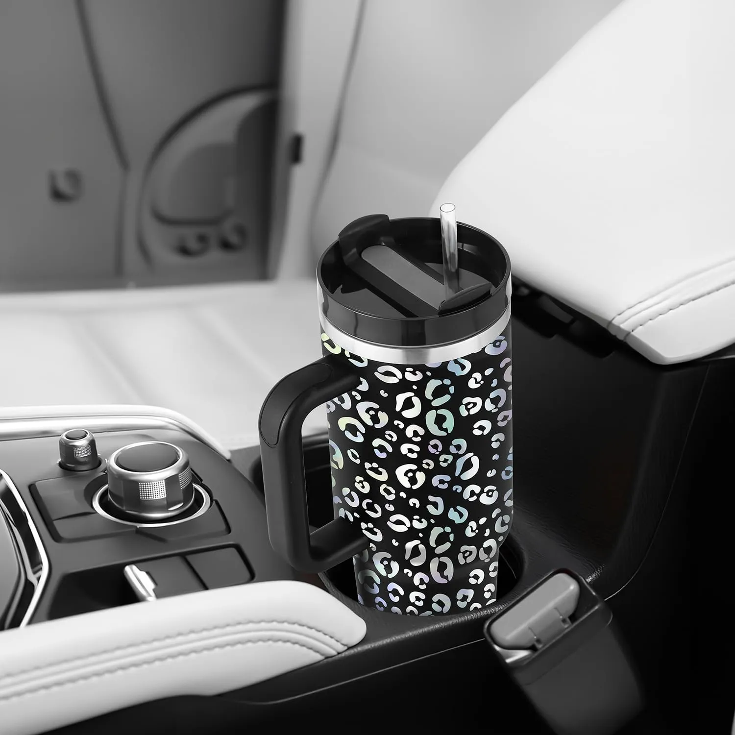 40 oz Tumbler with Handle Leopard Straw Lid Insulated Stainless Steel Vacuum Reusable Cup Holder Friendly Keep Drinks Cold Gifts for Women Lover Car Gym Travel, Black Cheetah