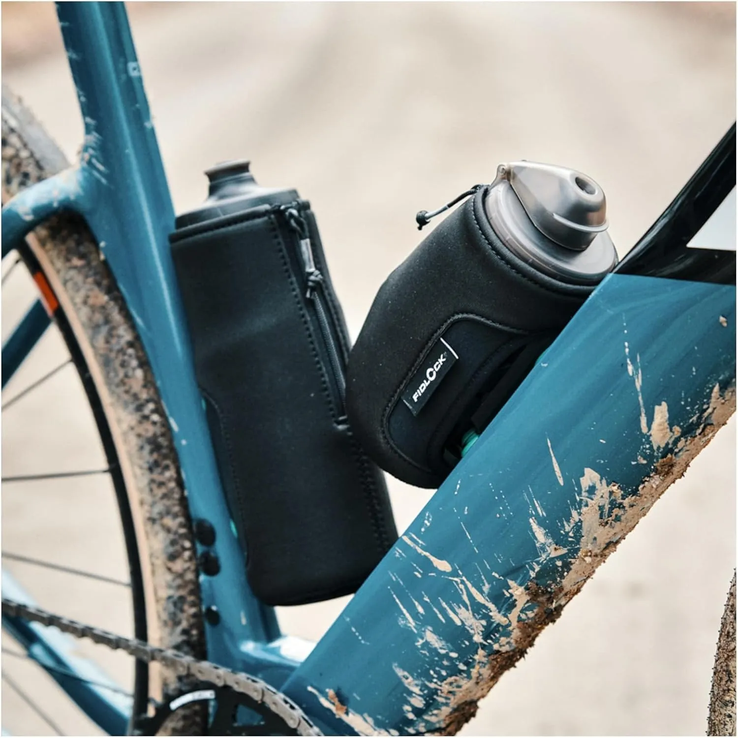 FIDLOCK TWIST Thermo Sleeve | Insulated Bottle Cover for TWIST 450ml | Keeps Drinks Cold or Warm | Enhanced Grip & Protection | Black