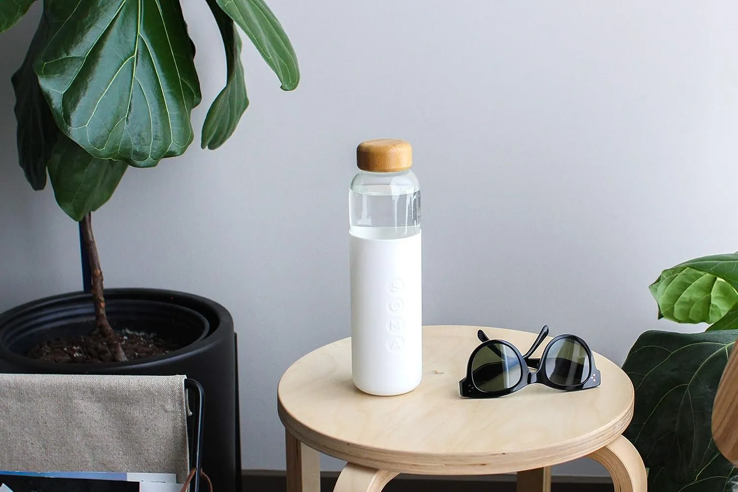 Full Circle Home V.2 17 oz. Glass Water Bottle - White