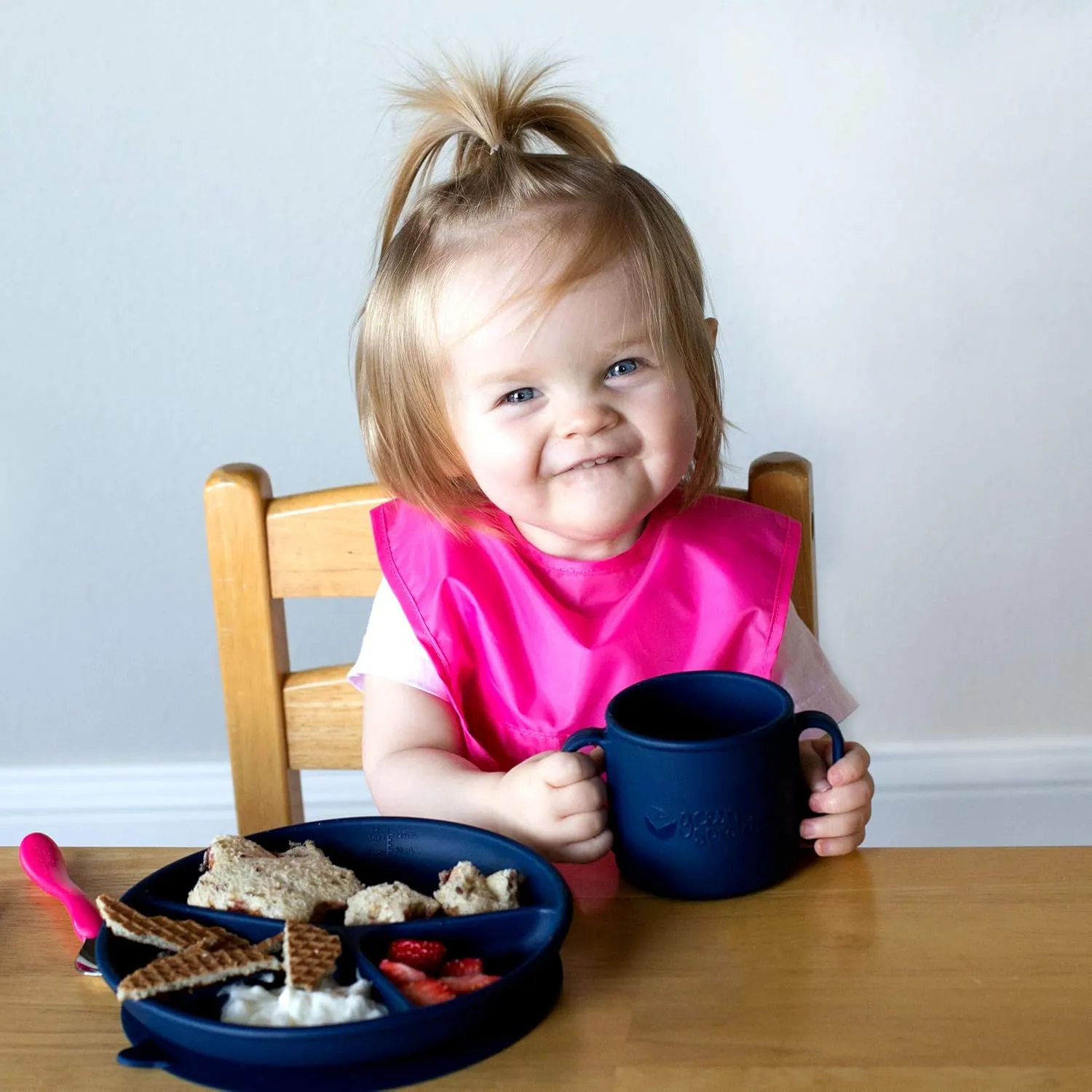 green sprouts Snap and Go Easy-wear Bibs for Baby & Toddler (3 pk) | Protection for Messy Eaters | Flipped Pocket, Easy Clean