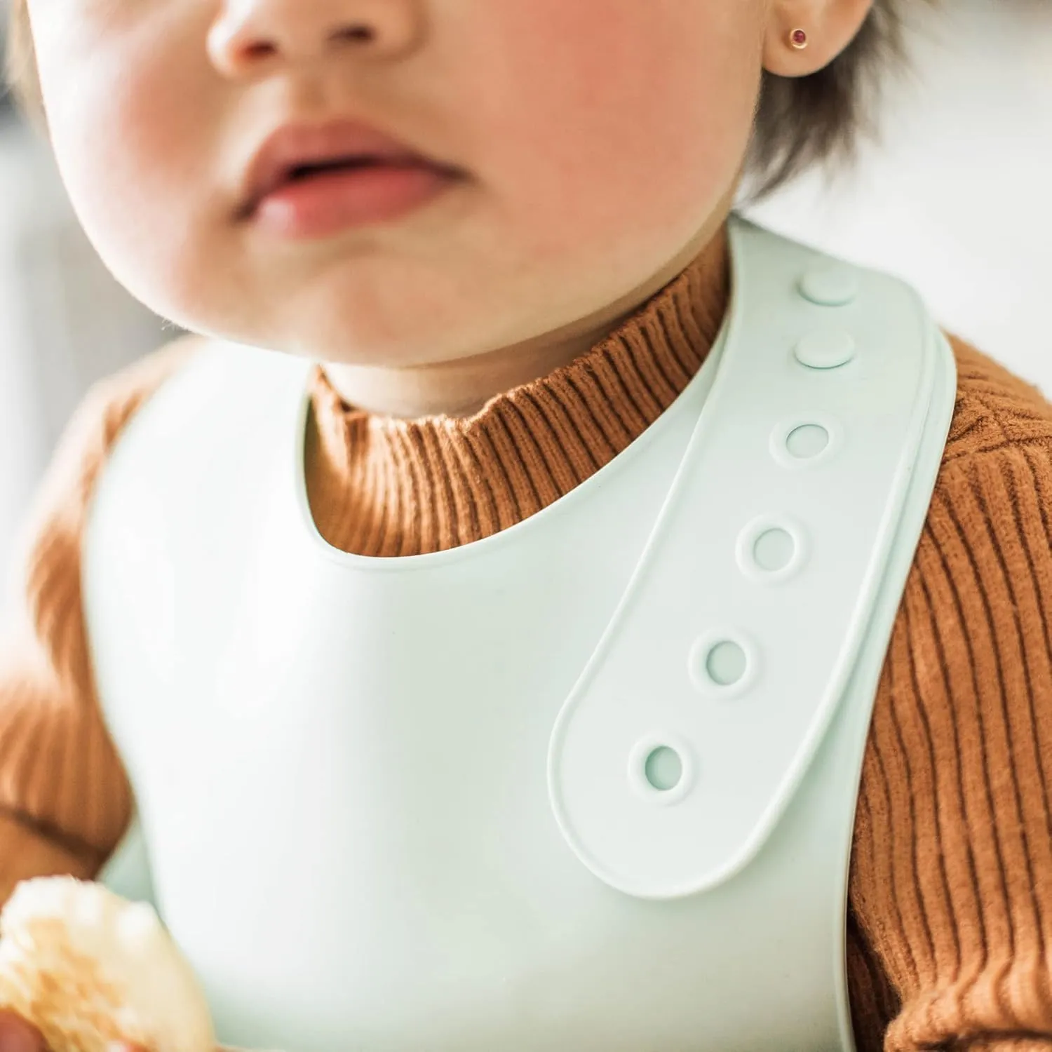green sprouts Unisex Baby Silicone Scoop Bib