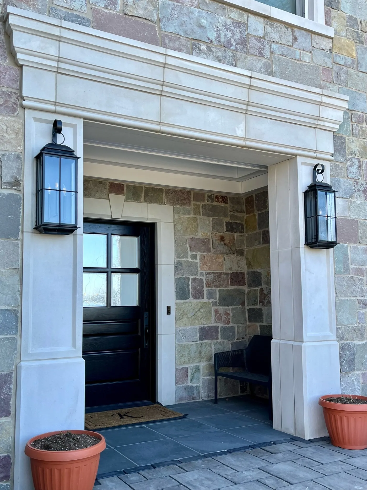 Hampton XL Lantern - Wall Mount