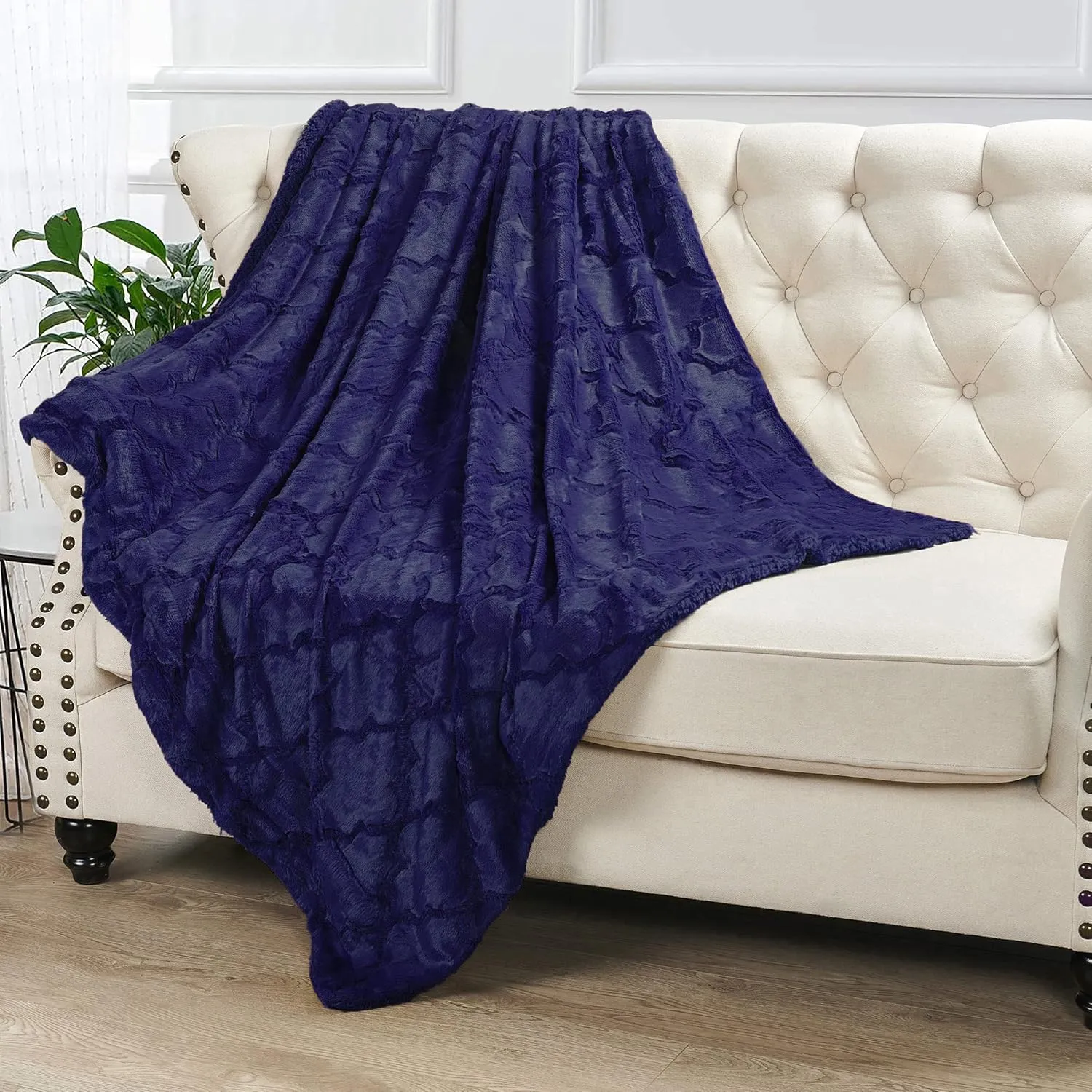 Home Soft Things Brushed Faux Fur Throw with Sherpa Backing, 60'' x 80'', Navy Blue Soft Fluffy Lightweight Luxury Throw for All Seasons Home Décor