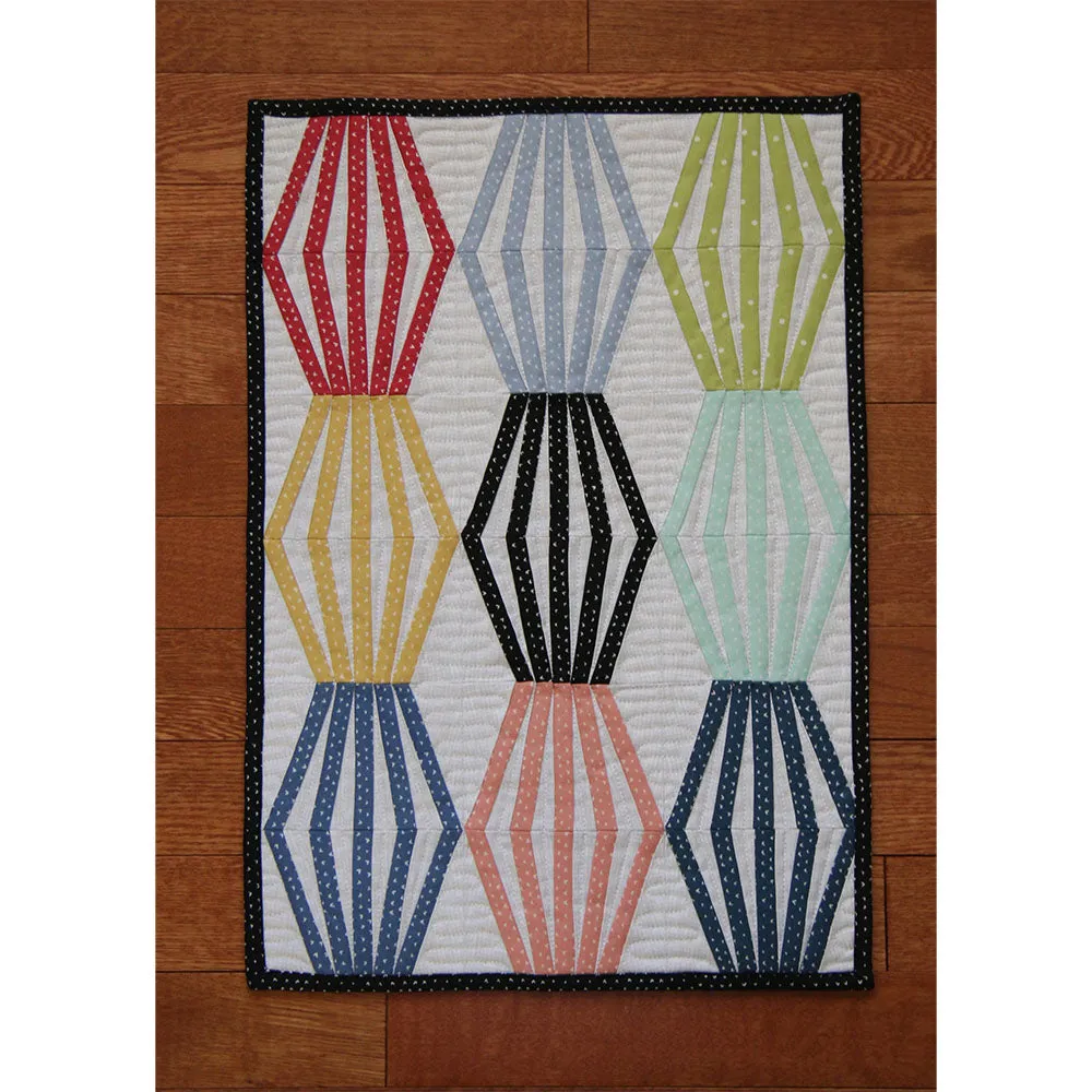 Mini Lantern Lane Mini Quilt Pattern