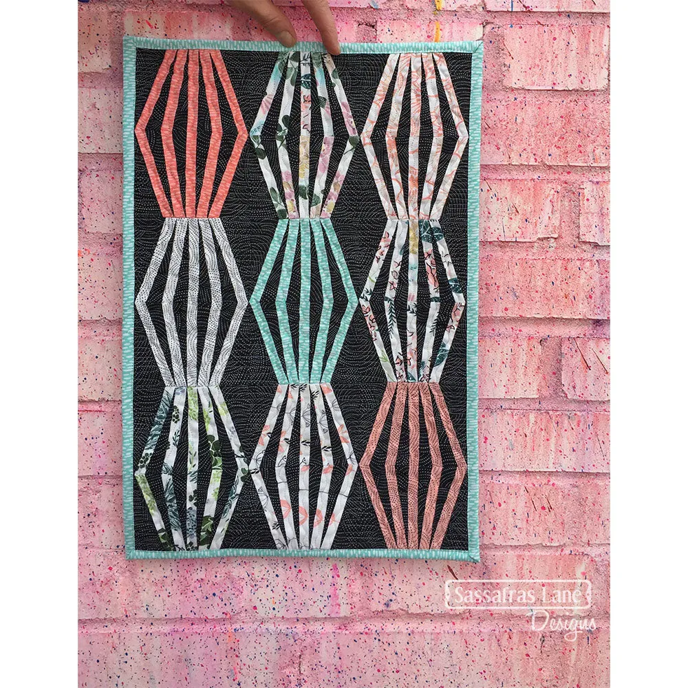 Mini Lantern Lane Mini Quilt Pattern