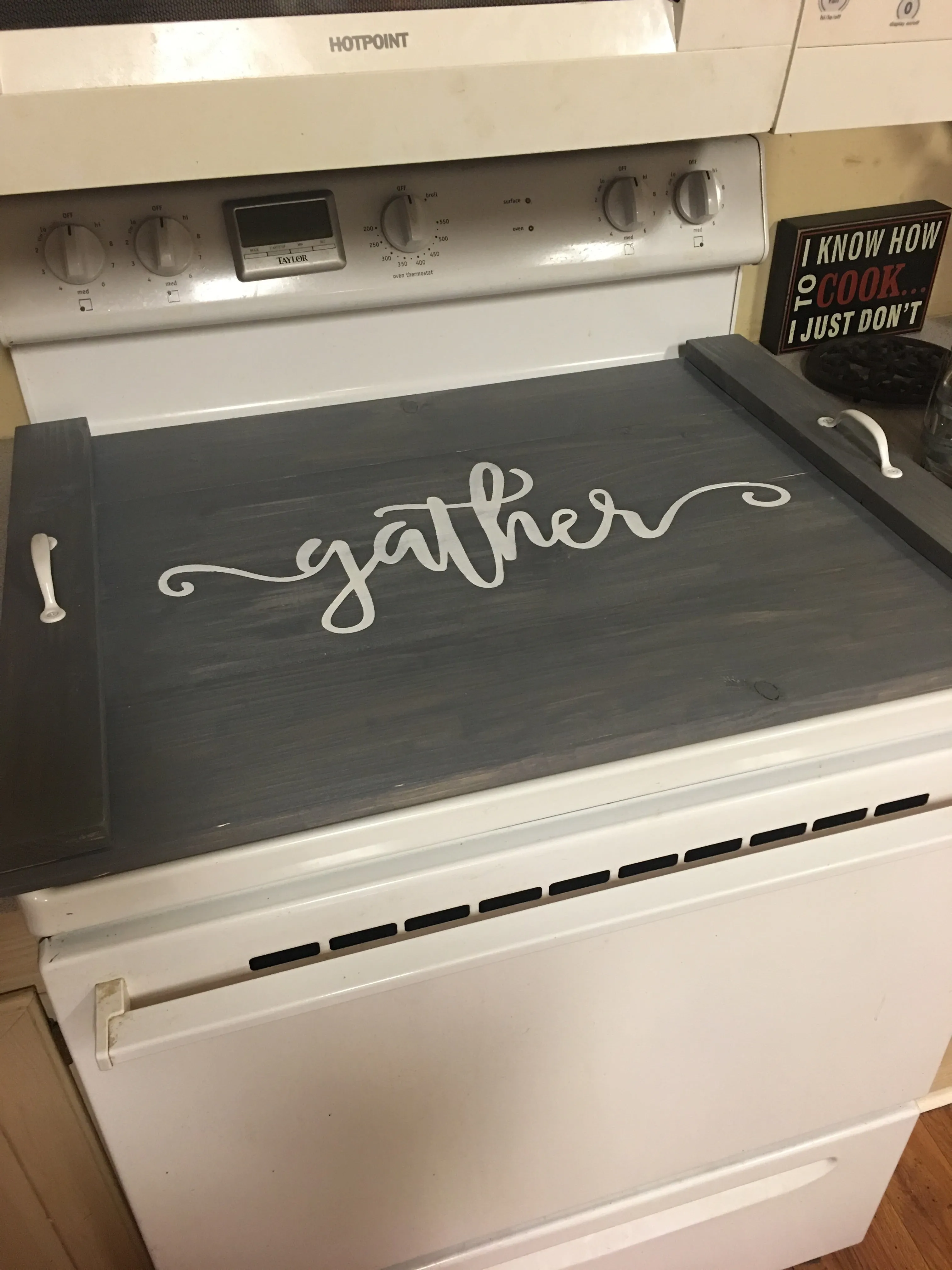 SIGN DESIGN - Stove Cover / Noodle board / Tray