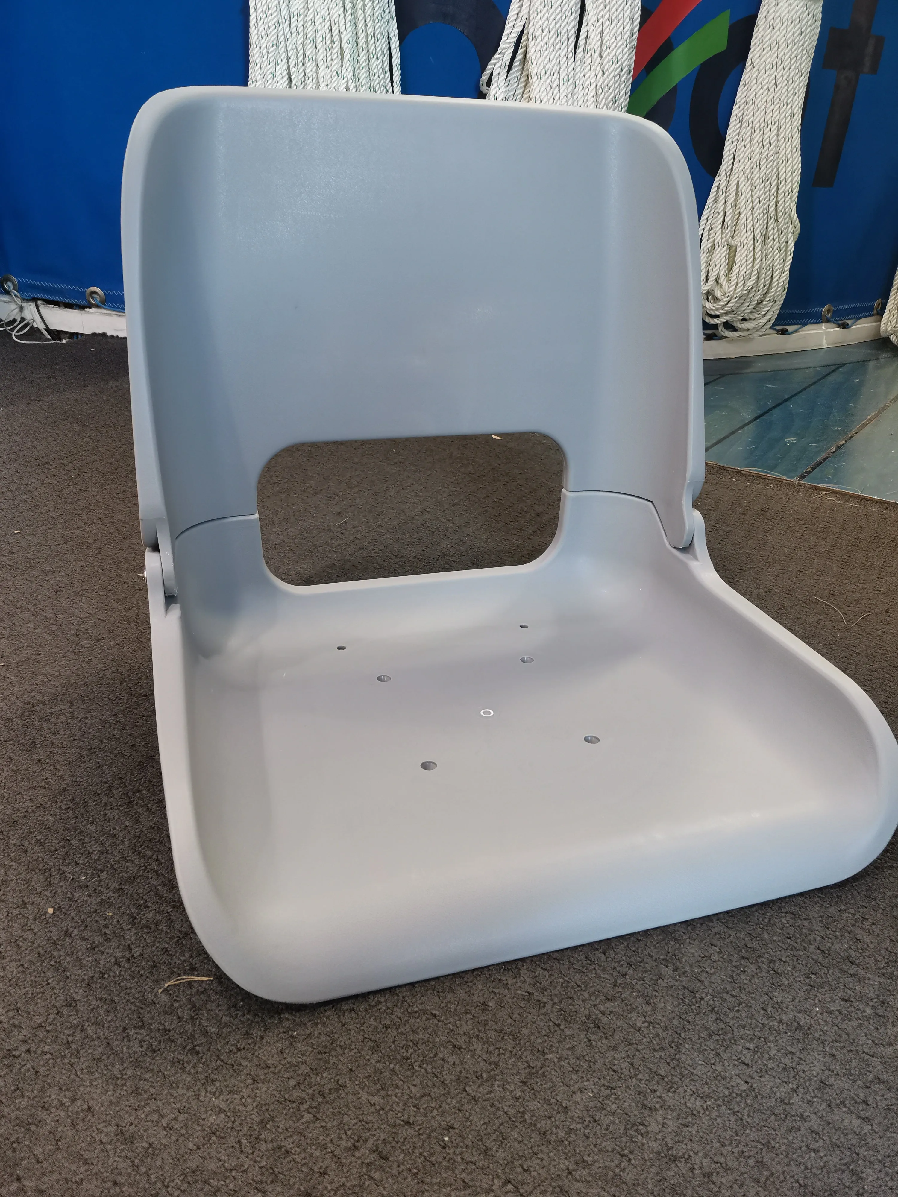 Skipper Seat Folding