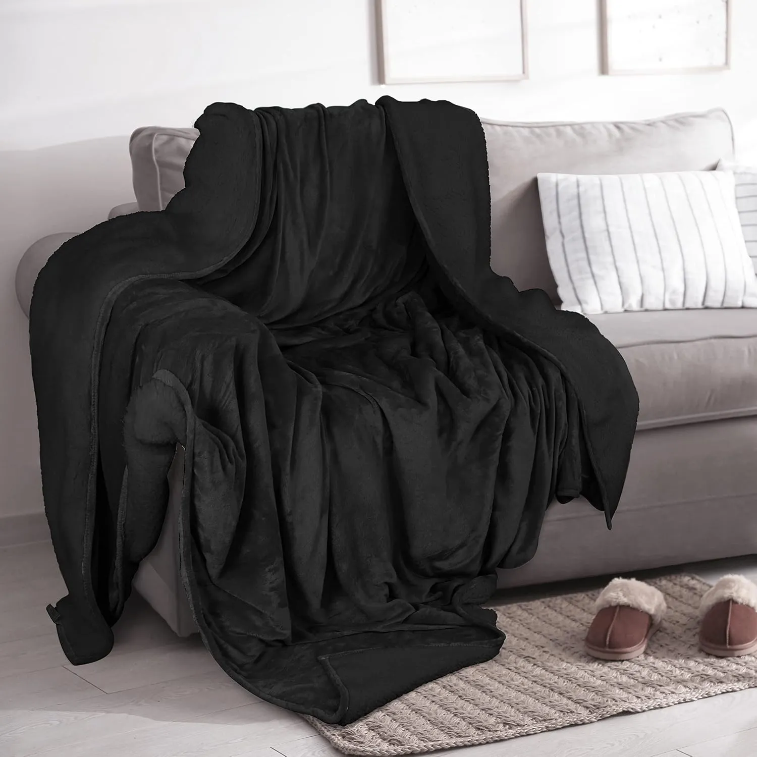 Utopia Bedding Sherpa Blanket Full Size (Black, 90x84 Inches) - Soft Lightweight Plush Fleece Reversible Blanket for Bed, Sofa, Couch, Camping and Travel