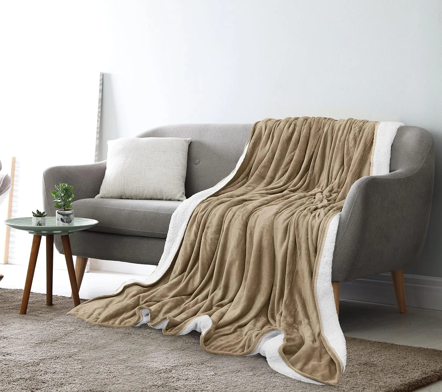 Utopia Bedding Sherpa Blanket Full Size (Camel, 90x84 Inches) - Soft Lightweight Plush Fleece Reversible Blanket for Bed, Sofa, Couch, Camping and Travel
