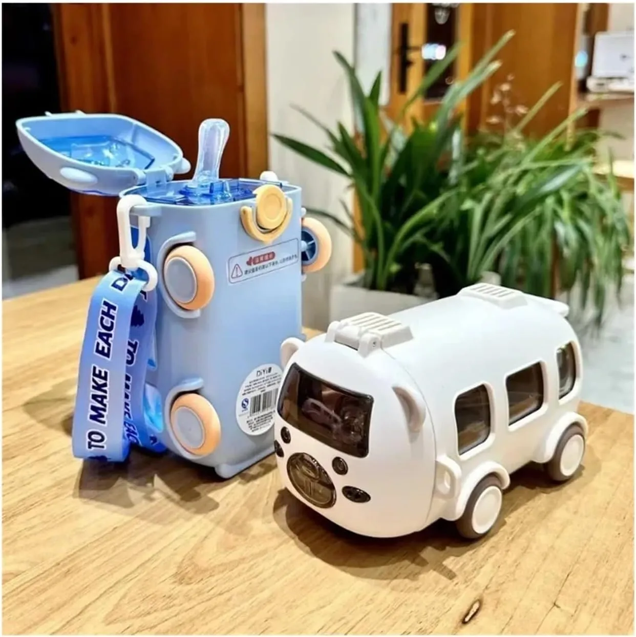 Water Bottle Portable Water Bottle With Shoulder Strap Cute Car Straw Water Cup Bus Shape Kettle 500 Ml Drinking Cup(Blue)